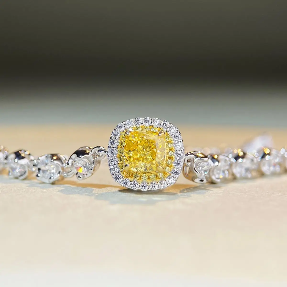 Fylia Jewelry 럭셔리 18K 화이트 골드 솔 - Home Security Companies 리뷰 및 가격